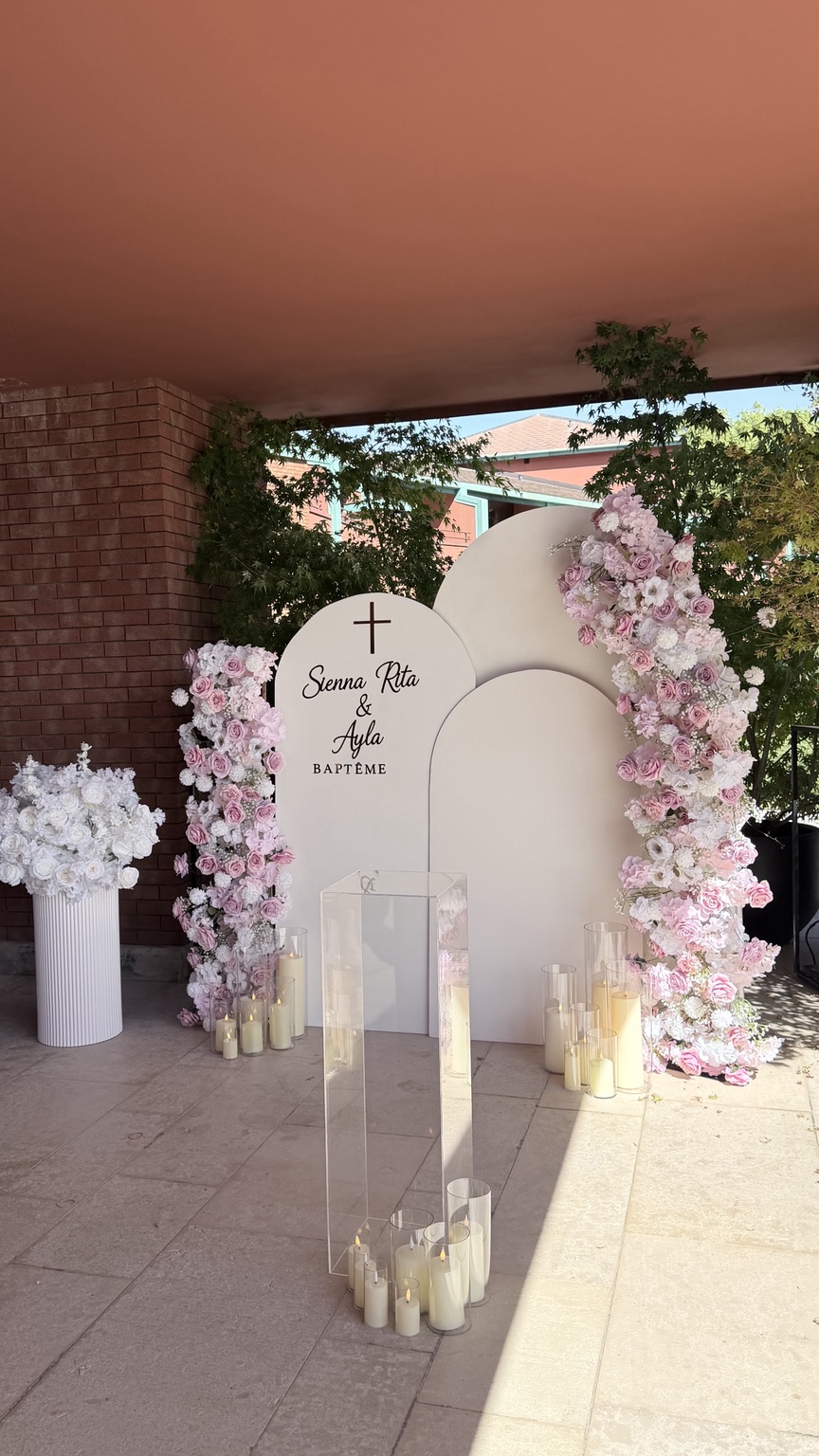 Décoration complète de baptême rose et blanche